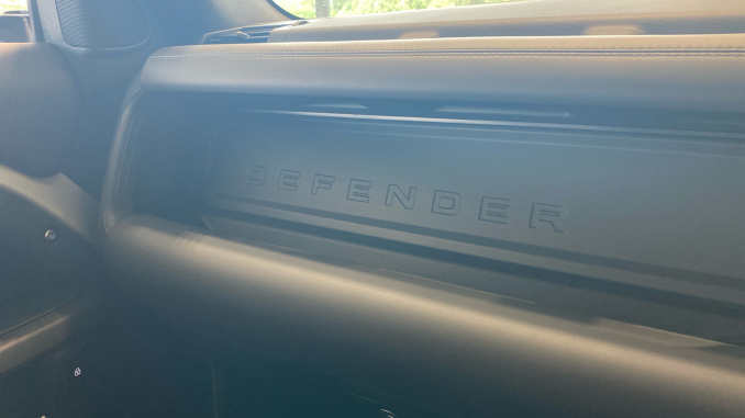 Land Rover Defender 3.0 D350 X-Dynamic HSE 90 3dr Auto Diesel Estate - Image 53